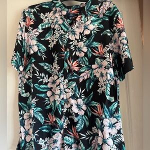 NWT Men’s Hawaiian Shirt Size L